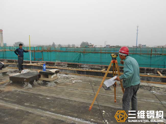 鋼結構廠房施工中常用的檢測測量工具有哪些？